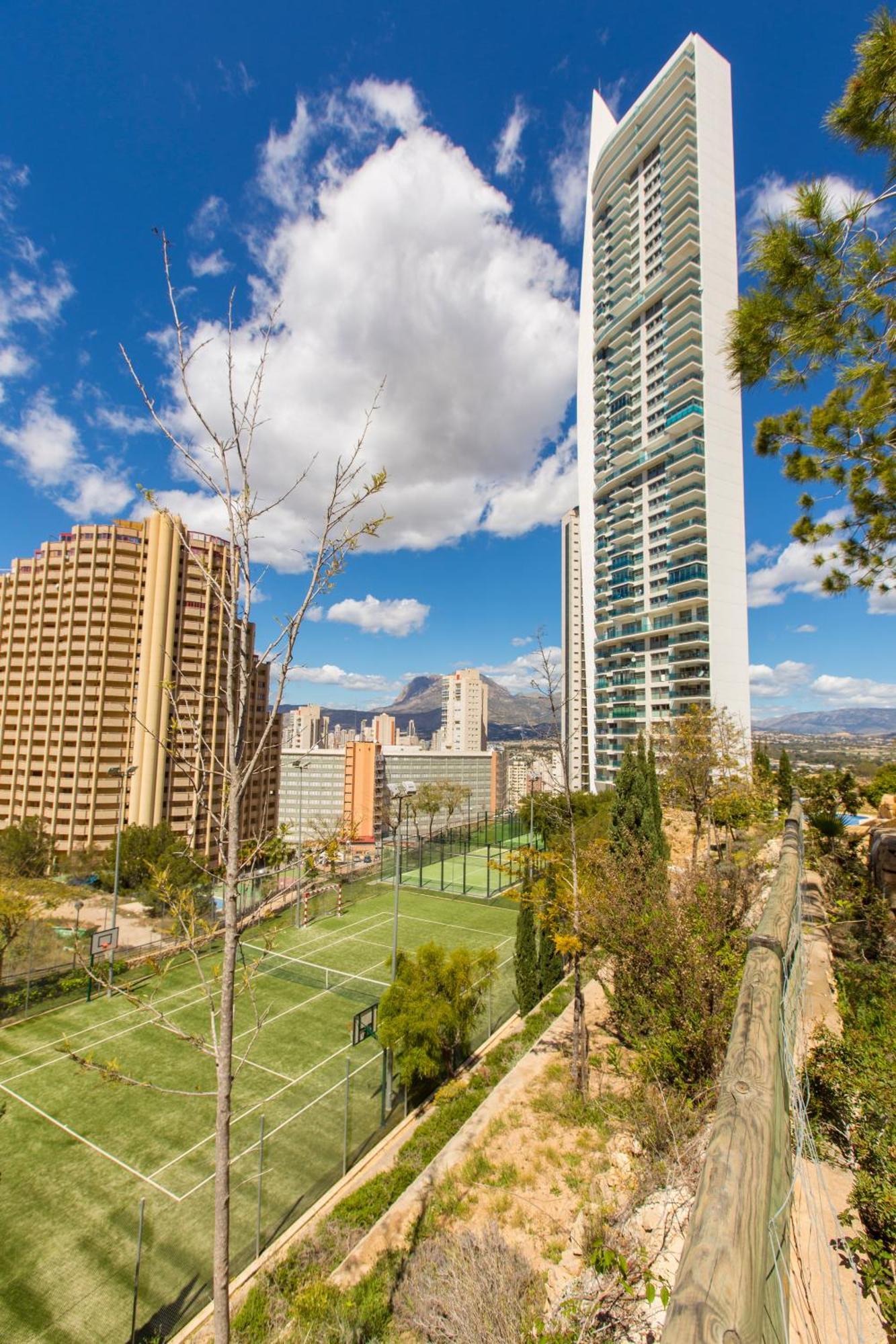 36th Floor - Highrise With Private Terrace & Amazing Sea Views Apartment