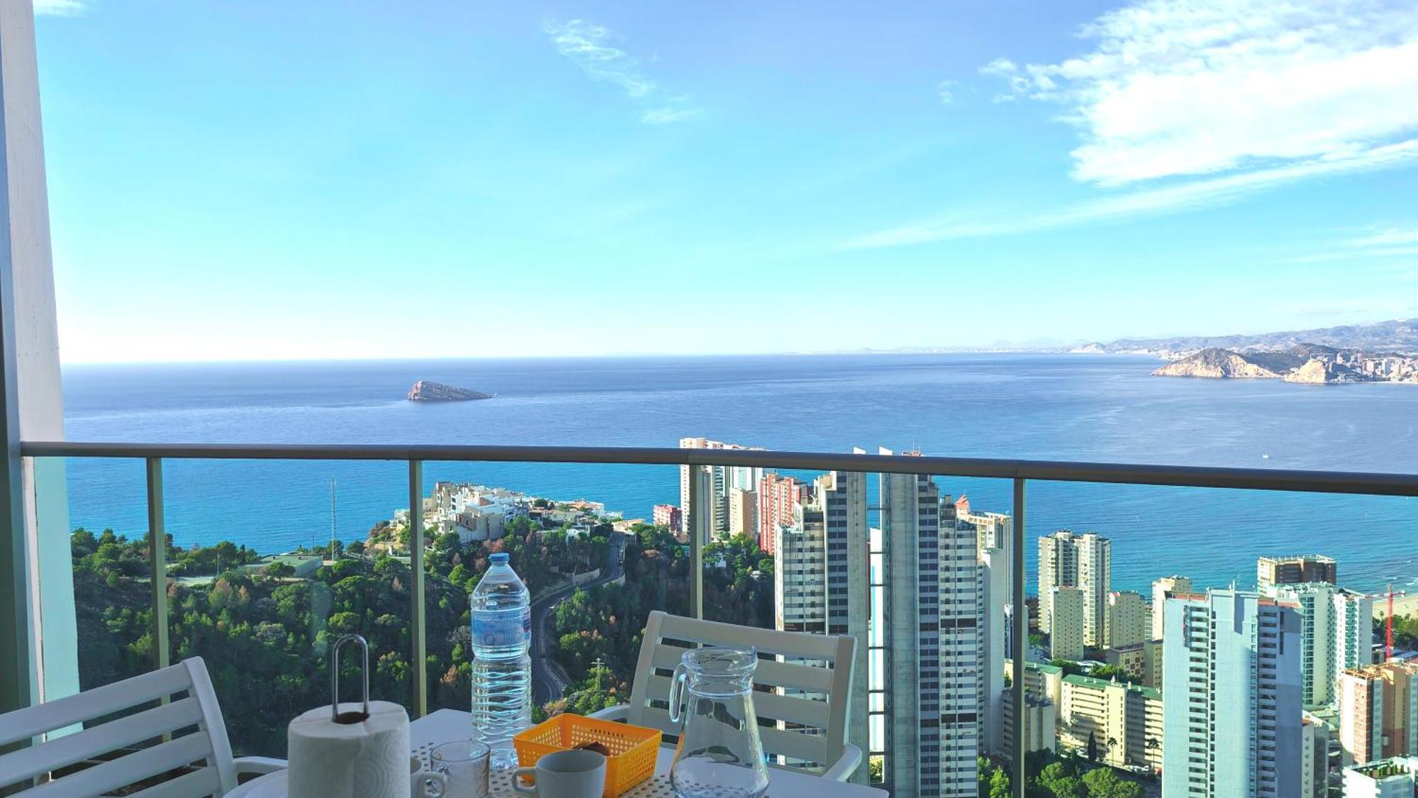 Apartment 36th Floor - Highrise With Private Terrace & Amazing Sea Views Benidorm