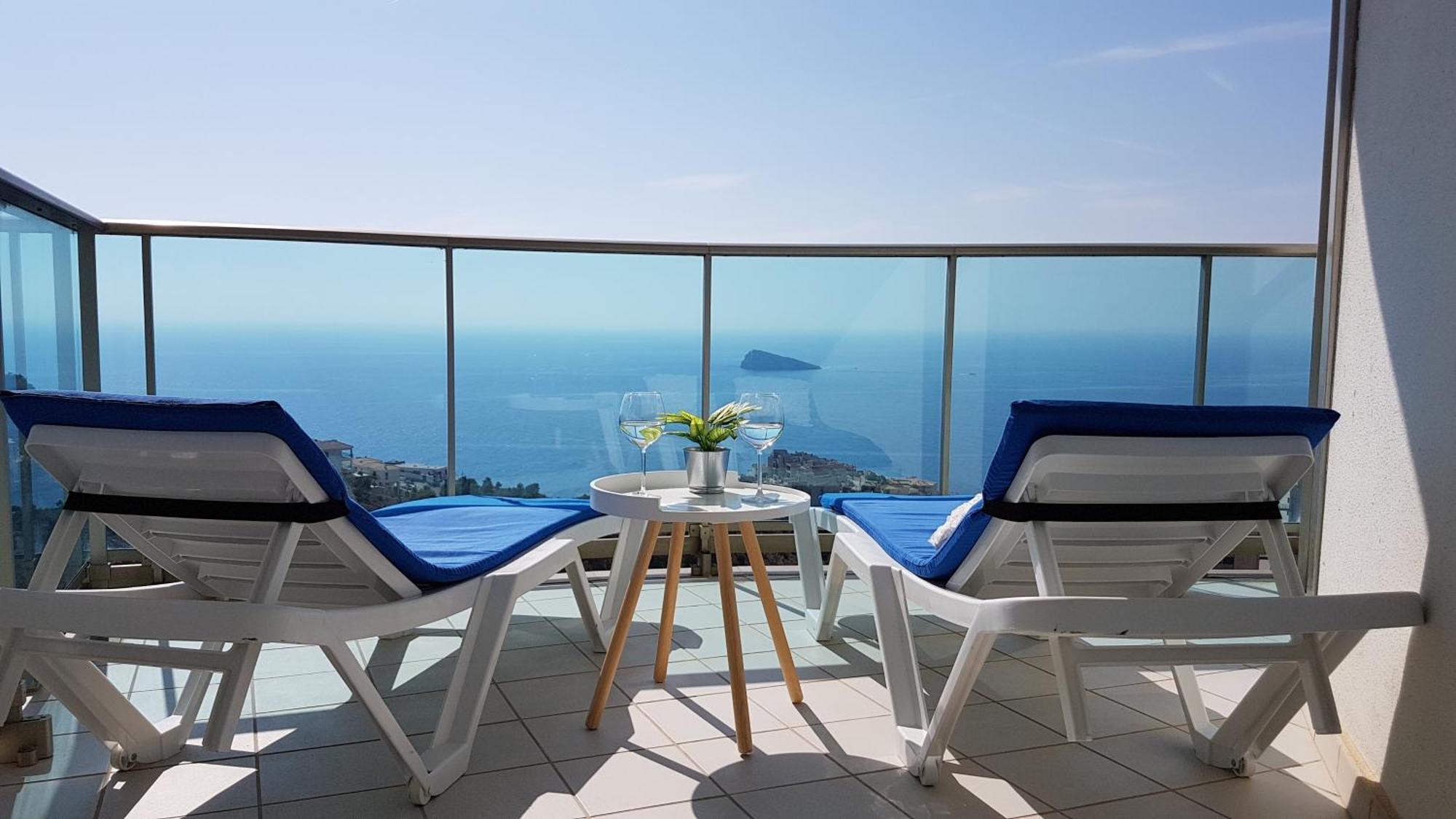 36th Floor - Highrise With Private Terrace & Amazing Sea Views Apartament